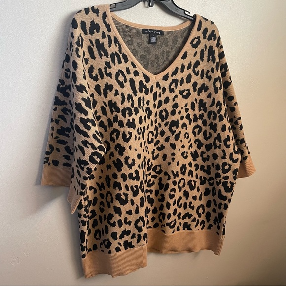 Leopard Print V-Neck Sweater Sz. 1X - Picture 2 of 9